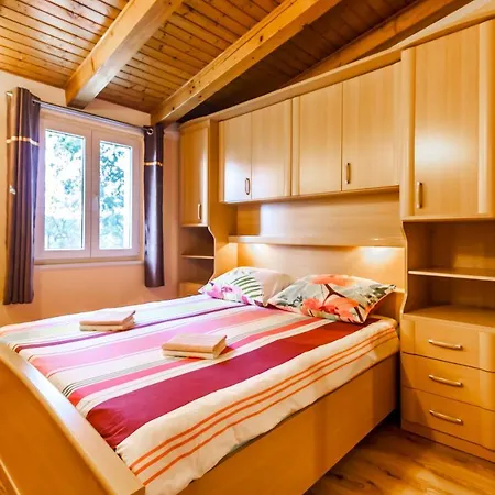 Lana Holiday home *