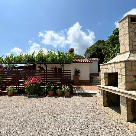 Lana Holiday home *